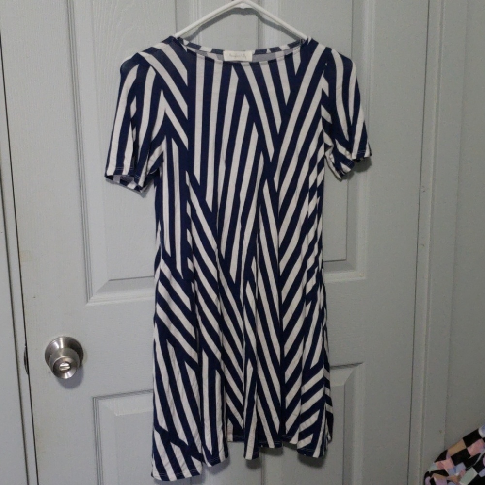 Hourglass lily-tshirt dress (xs/s)